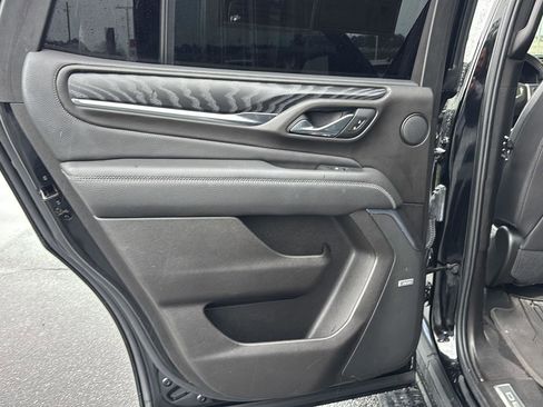 Used 2021 GMC Yukon Denali w/ Denali Premium Package image 15