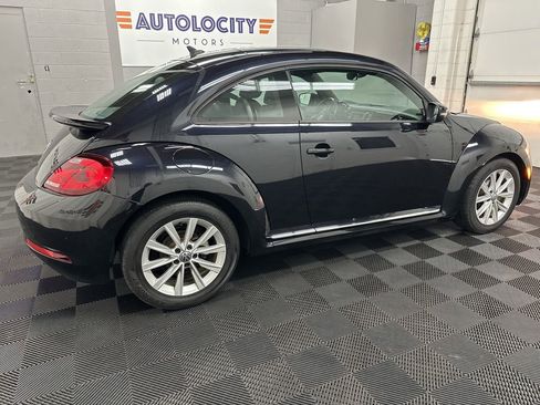 Used 2018 Volkswagen Beetle 2.0T FWD image 11