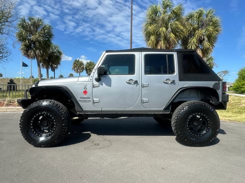 Used 2015 Jeep Wrangler Unlimited Sport w/ Quick Order Package 23S AWD/4WD image 6