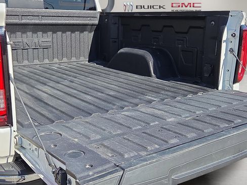 Used 2021 GMC Sierra 1500 SLT w/ SLT Premium Package image 9