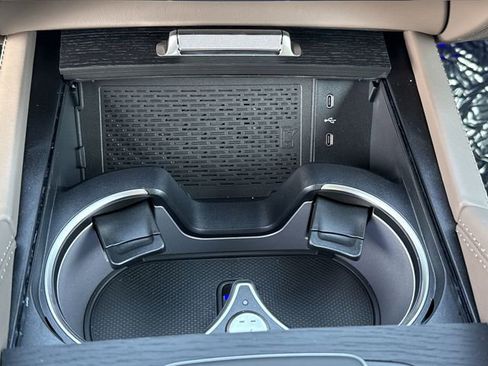 New 2025 Mercedes-Benz GLS 580 4MATIC image 11