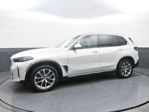 New 2026 BMW X5 xDrive40i AWD/4WD image 4