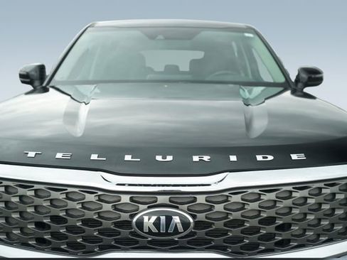 Used 2020 Kia Telluride LX image 35