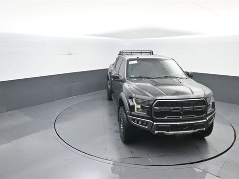 Certified 2018 Ford F150 Raptor w/ Equipment Group 802A Luxury image 24