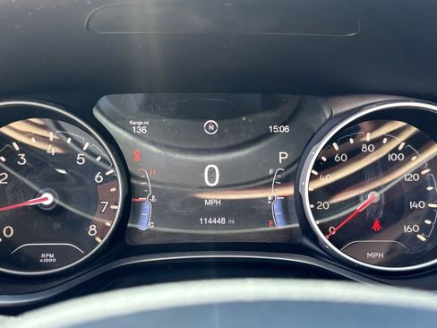 Used 2018 Jeep Compass Limited w/ Navigation Group AWD/4WD image 25