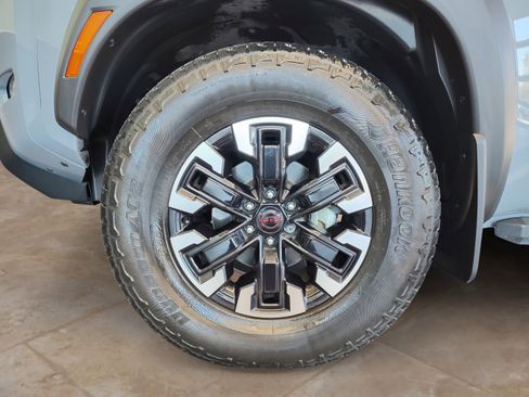 Certified 2024 Nissan Frontier PRO-4X w/ Technology Package image 30