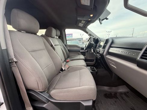 Used 2019 Ford F250 XLT w/ XLT Value Package image 25