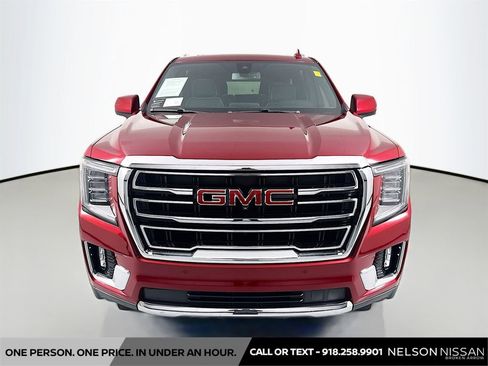 Used 2021 GMC Yukon XL SLT w/ SLT Luxury Plus Package AWD/4WD image 2