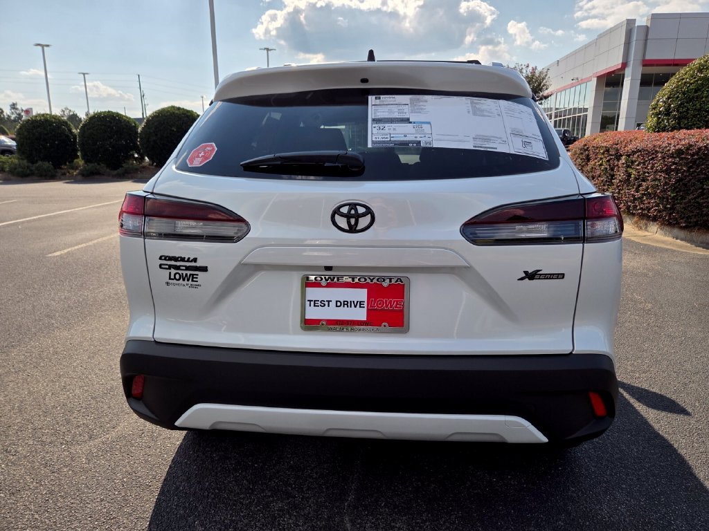 New 2026 Toyota Corolla Cross LE FWD image 10