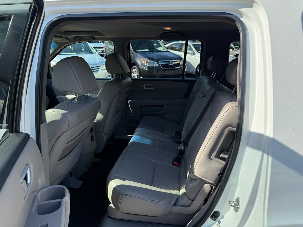 Used 2010 Honda Pilot EX-L image 12