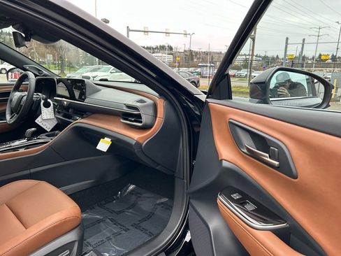 New 2026 Toyota Crown Signia image 15