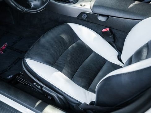 Used 2006 Chevrolet Corvette Convertible w/ Preferred Equipment Group image 68