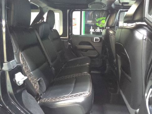 Used 2021 Jeep Wrangler Unlimited Sahara AWD/4WD image 17