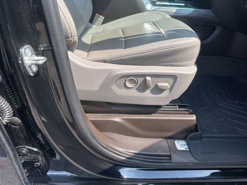 Used 2024 Chevrolet Silverado 1500 LTZ w/ LTZ Convenience Package II image 33