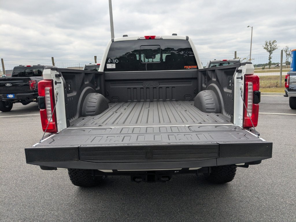 New 2026 Ford F250 Lariat w/ Black Appearance Package AWD/4WD image 13