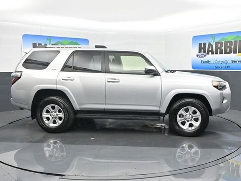 Used 2024 Toyota 4Runner SR5 image 7