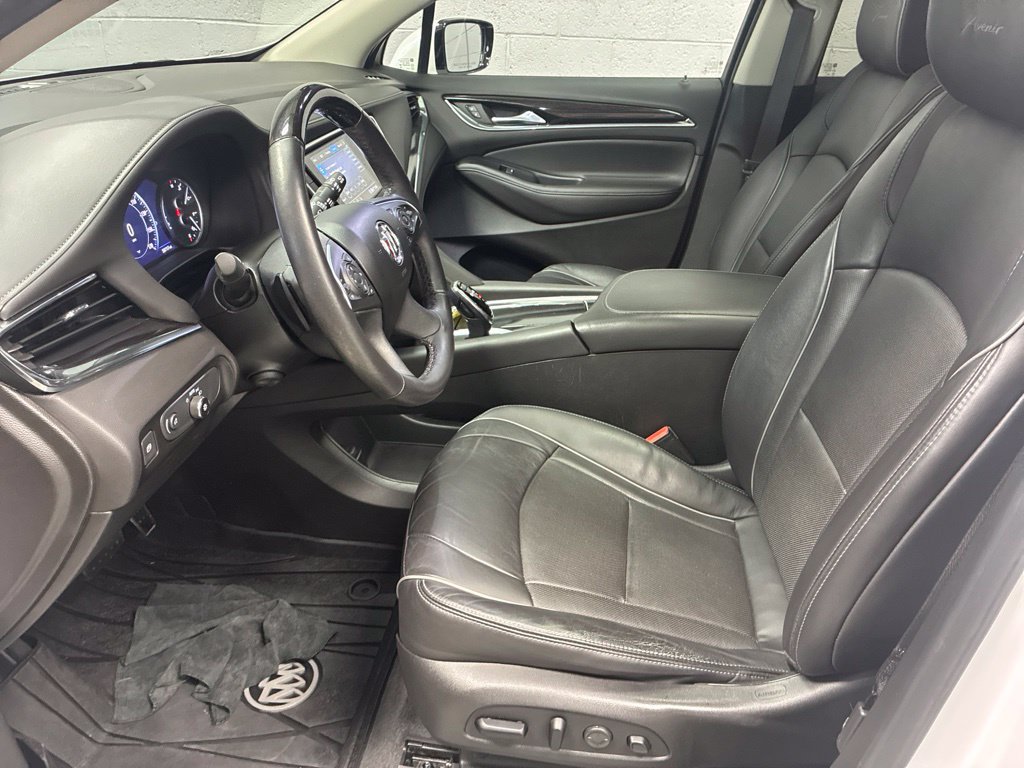 Used 2021 Buick Enclave Avenir w/ Avenir Technology Package AWD/4WD image 30