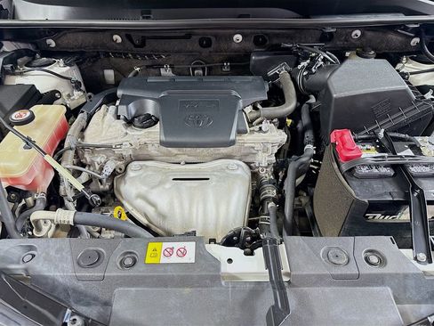 Used 2018 Toyota RAV4 XLE FWD image 27