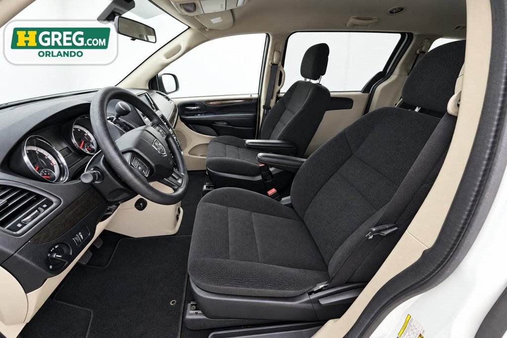 Used 2018 Dodge Grand Caravan SE FWD image 10