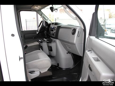 Used 2022 Ford E-450 and Econoline 450 Super Duty w/ Motorhome Prep Package image 14