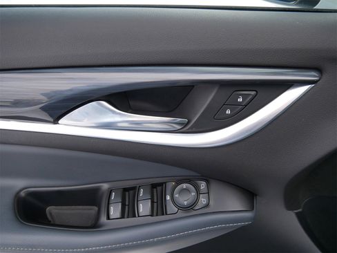 Used 2022 Buick Enclave Essence w/ Sport Touring Edition image 16