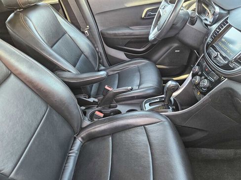 Used 2017 Chevrolet Trax Premier w/ Driver Confidence II Package image 14