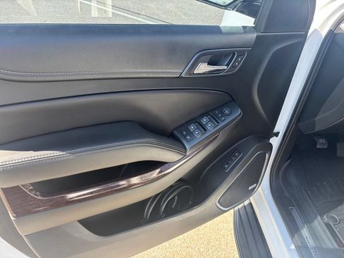 Used 2018 GMC Yukon SLT w/ Premium Edition AWD/4WD image 23