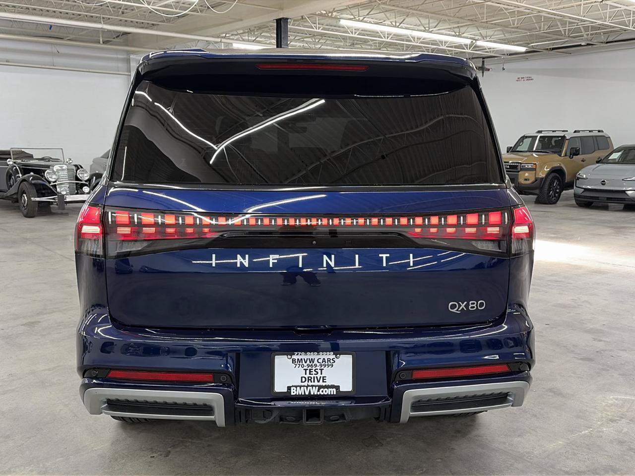 Used 2025 INFINITI QX80 Luxe RWD image 9