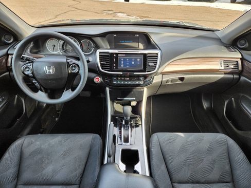 Used 2017 Honda Accord EX image 3