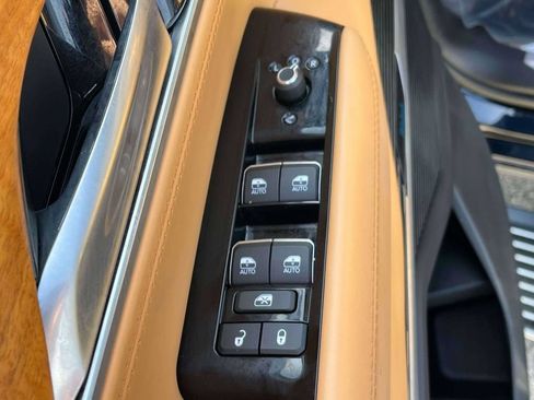Used 2022 Jeep Grand Wagoneer Series III w/ Rear-Seat Entertainment Group AWD/4WD image 17