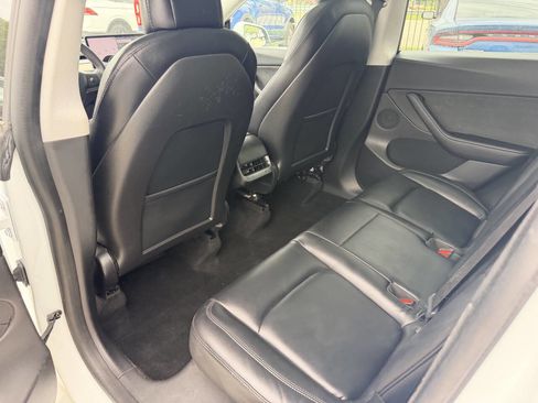 Used 2021 Tesla Model Y Long Range image 15