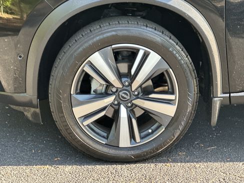 Used 2023 Nissan Rogue SL w/ SL Premium Package FWD image 15