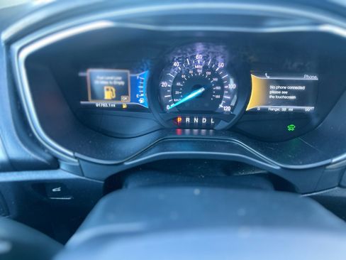 Used 2020 Ford Fusion SE FWD image 17