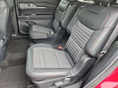 New 2026 Ford Explorer ST-Line w/ ST-Line Street Pack AWD/4WD image 18