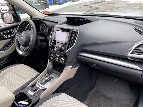 Used 2021 Subaru Forester Premium image 13