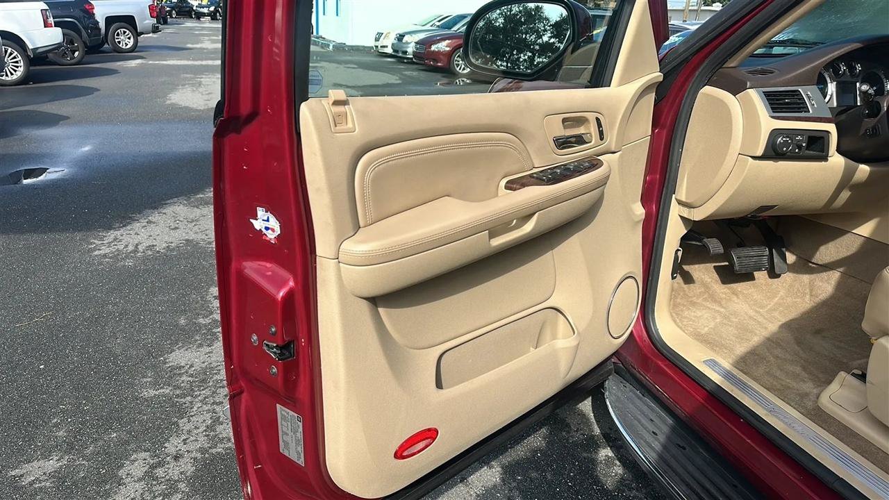 Used 2009 Cadillac Escalade 2WD image 5