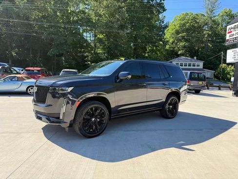 Used 2023 Cadillac Escalade Sport w/ LPO, ONYX Package AWD/4WD image 11