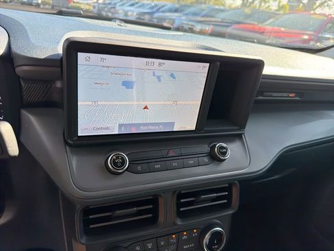 Used 2024 Ford Maverick Lariat w/ Black Appearance Package image 12