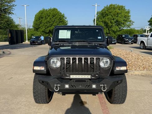 Used 2021 Jeep Gladiator Sport image 9