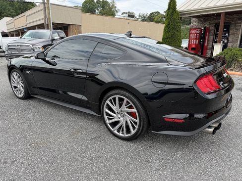 Used 2020 Ford Mustang GT RWD image 8
