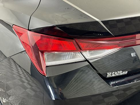 Used 2023 Hyundai Elantra SEL image 36