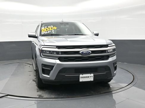 Used 2024 Ford Expedition XLT image 18
