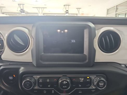 Used 2021 Jeep Wrangler Unlimited Sport AWD/4WD image 26