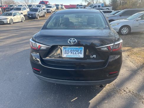 Used 2017 Toyota Yaris iA image 3