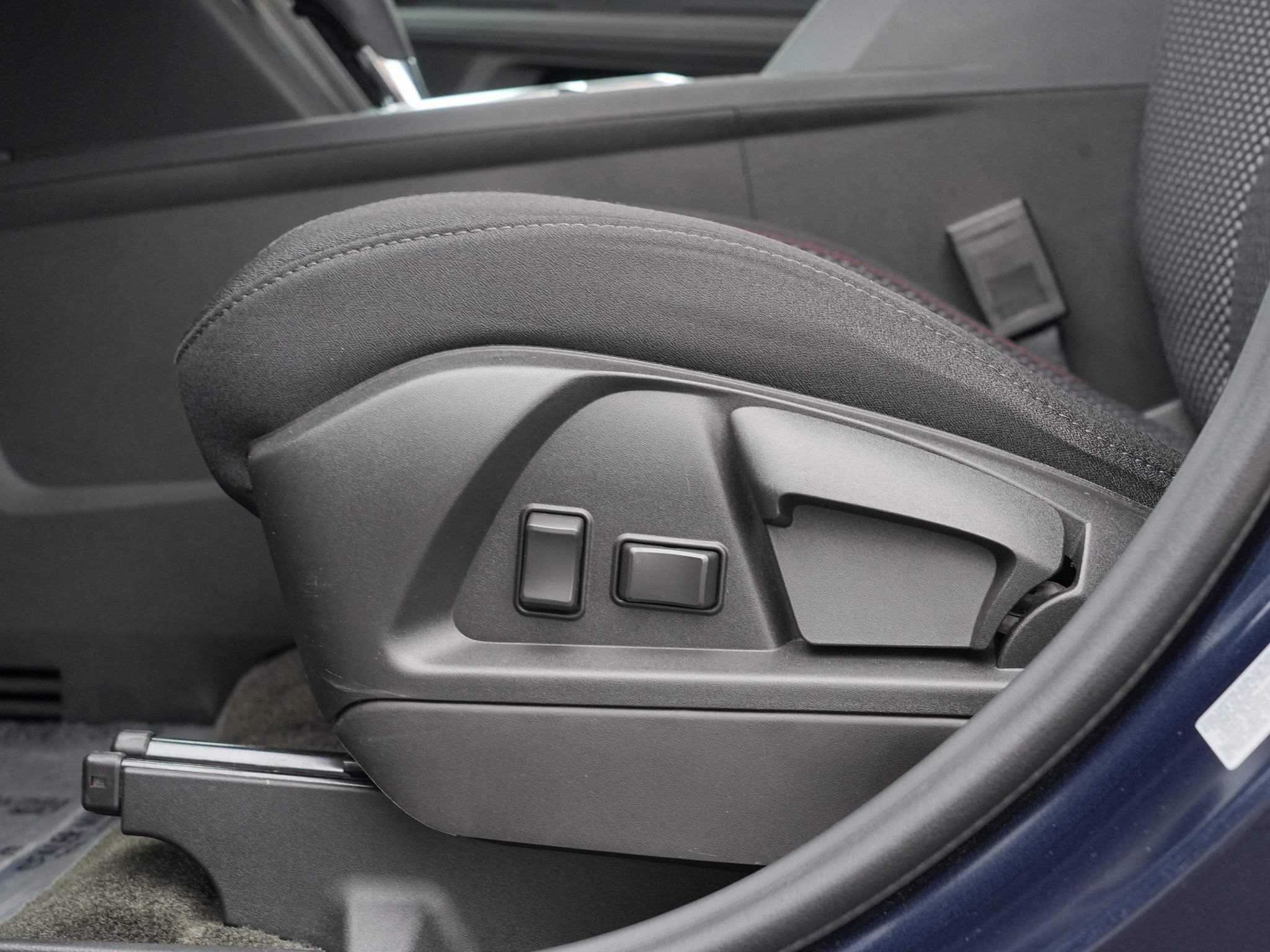 Used 2017 Chevrolet Equinox LS AWD/4WD image 16
