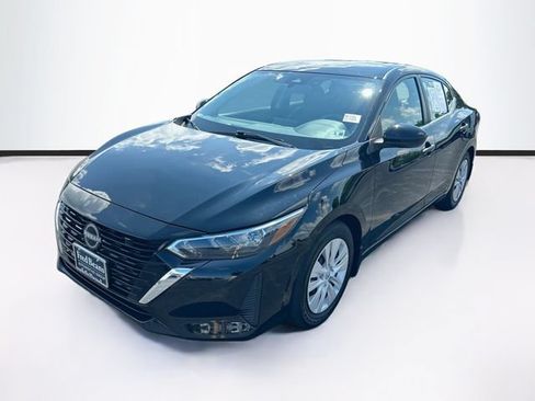 Used 2025 Nissan Sentra S FWD image 3