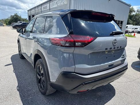 Used 2023 Nissan Rogue SV w/ SV Premium B Package FWD image 11