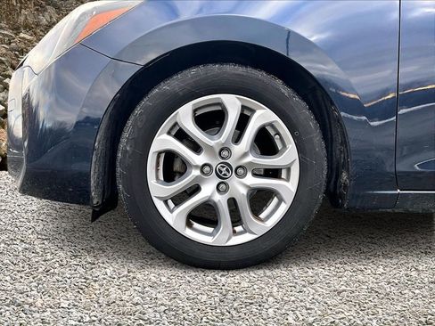 Used 2016 Scion iA image 8