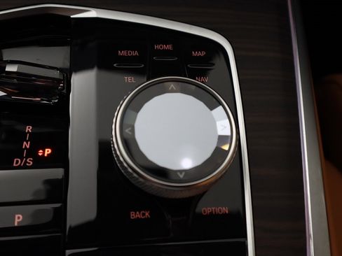 Used 2024 BMW X7 xDrive40i w/ M Sport Package image 57