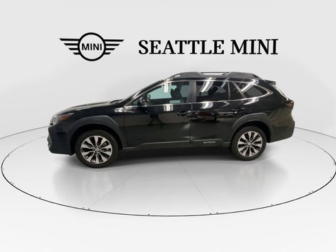 Used 2025 Subaru Outback Limited AWD/4WD image 6